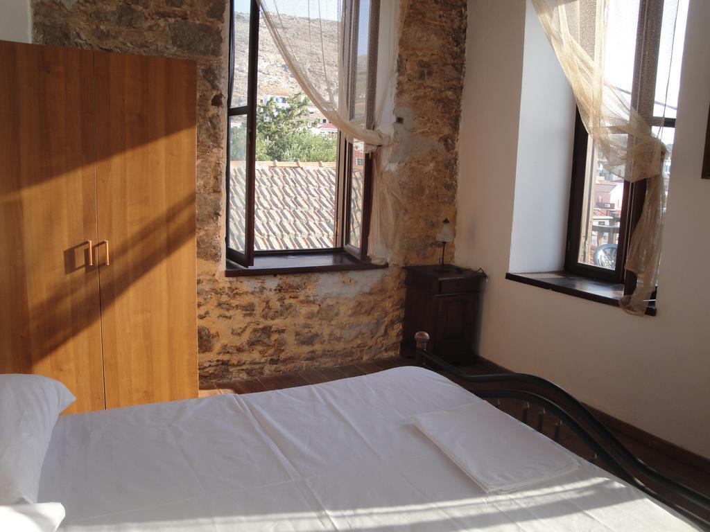Villa Chrysodimi Chalki Town Kamer foto