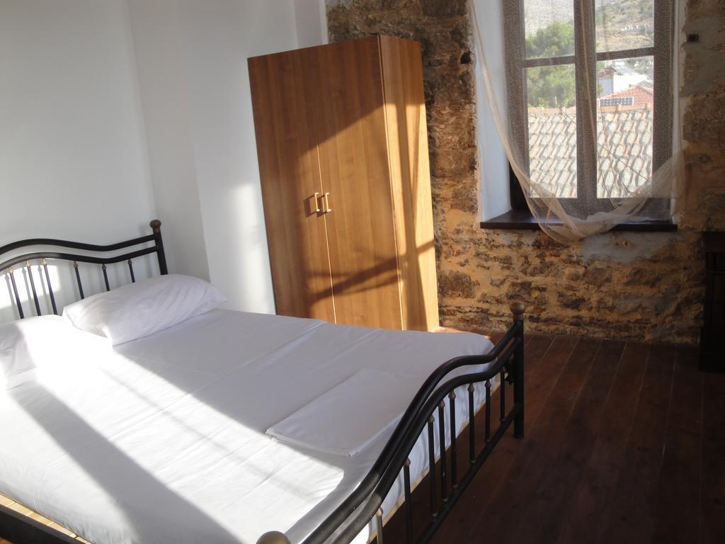Villa Chrysodimi Chalki Town Kamer foto