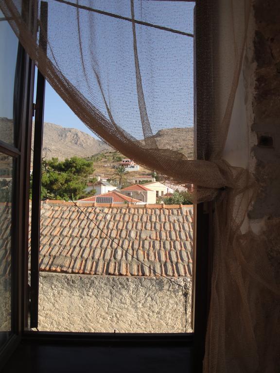Villa Chrysodimi Chalki Town Kamer foto