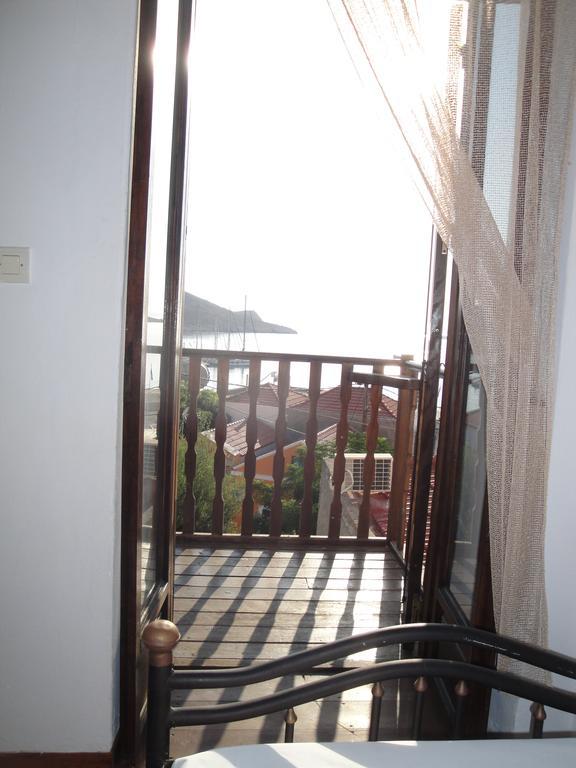 Villa Chrysodimi Chalki Town Kamer foto
