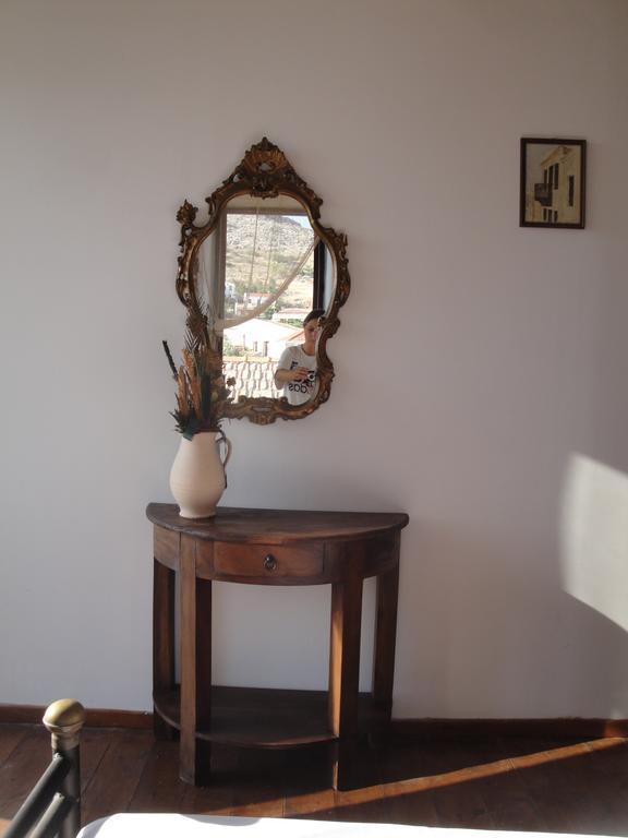 Villa Chrysodimi Chalki Town Kamer foto