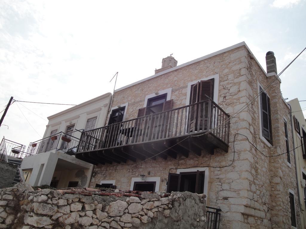 Villa Chrysodimi Chalki Town Kamer foto