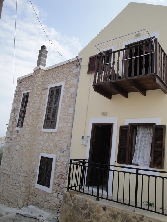 Villa Chrysodimi Chalki Town Kamer foto