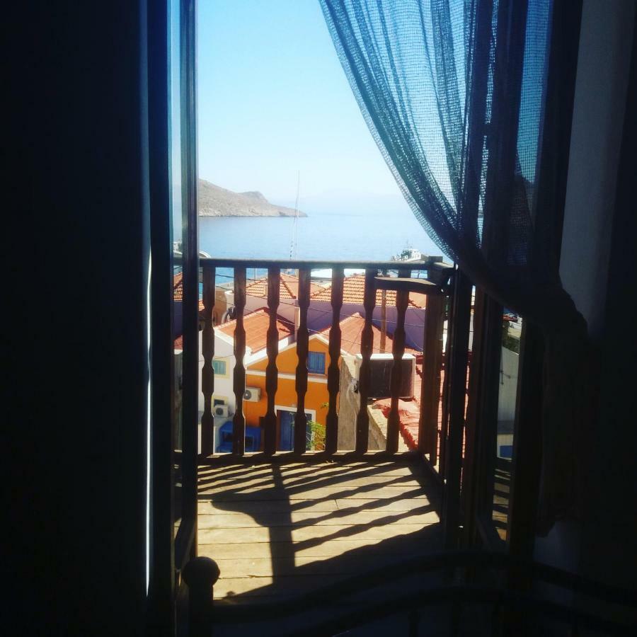 Villa Chrysodimi Chalki Town Buitenkant foto