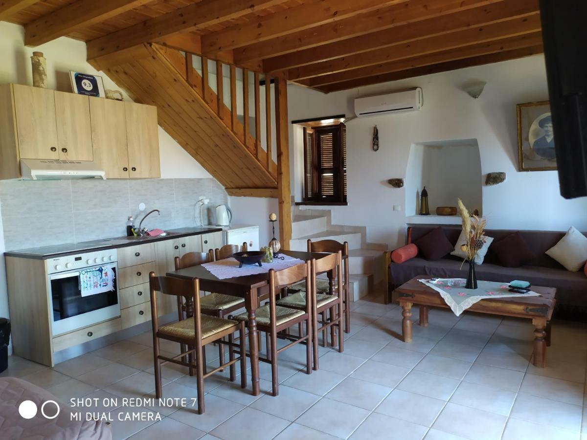 Villa Chrysodimi Chalki Town Buitenkant foto