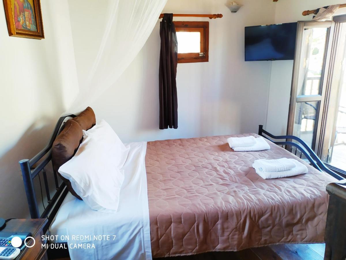 Villa Chrysodimi Chalki Town Buitenkant foto